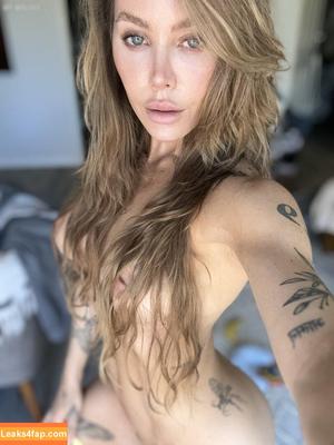 Nicole Aniston photo #0005