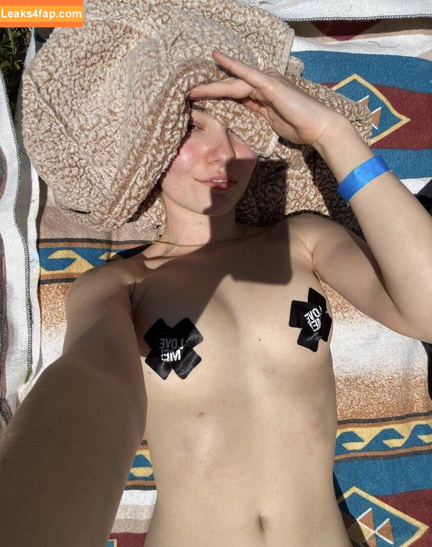 OMGCosplay / Mags.IRL / magsgonewild leaked photo photo #0160