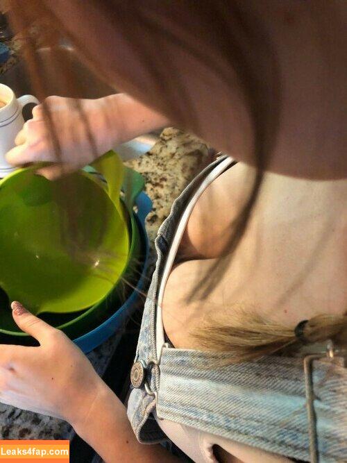 OMGCosplay / Mags.IRL / magsgonewild leaked photo photo #0332