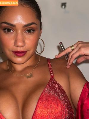 Pearl Gonzalez photo #0001