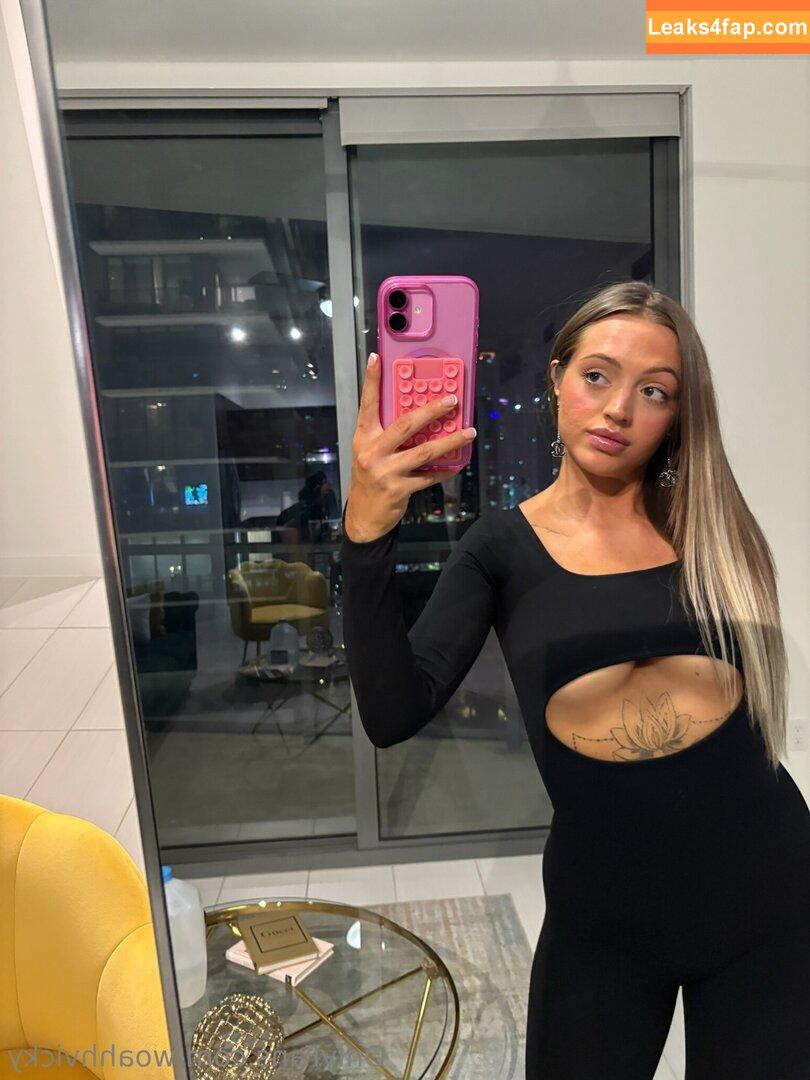 woahhvicky /  leaked photo photo #0002
