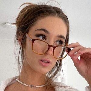 Natalie Roush фото #0004