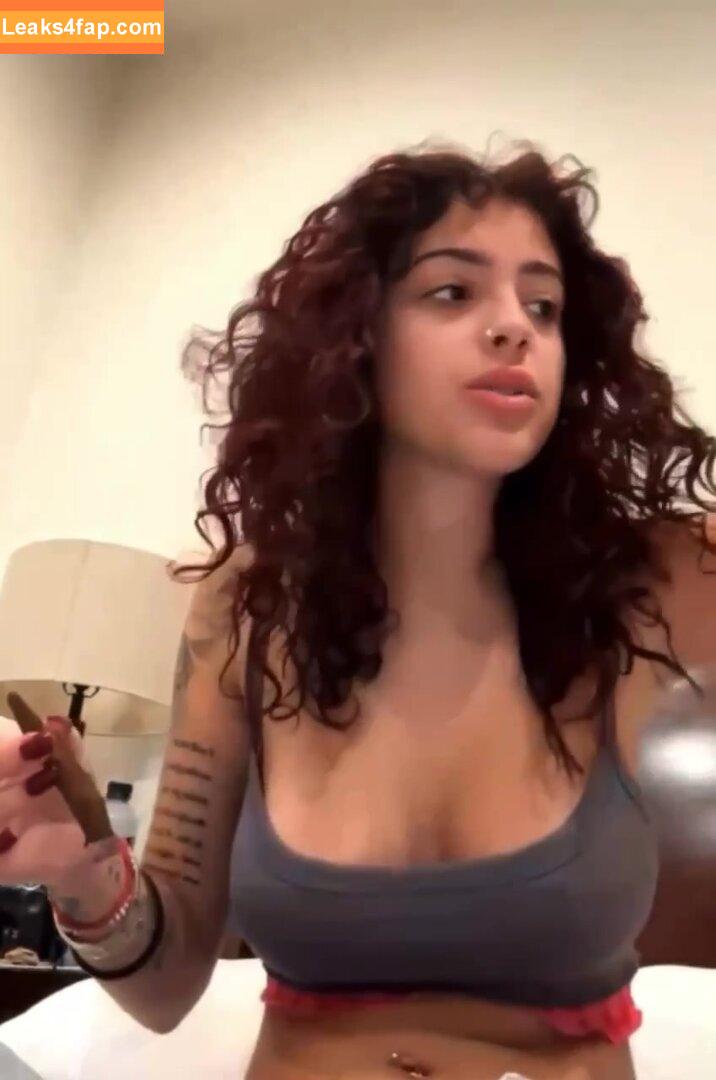 Malu Trevejo / malutrevejo / malutrevejo15 / malutrevejo18 leaked photo photo #0058