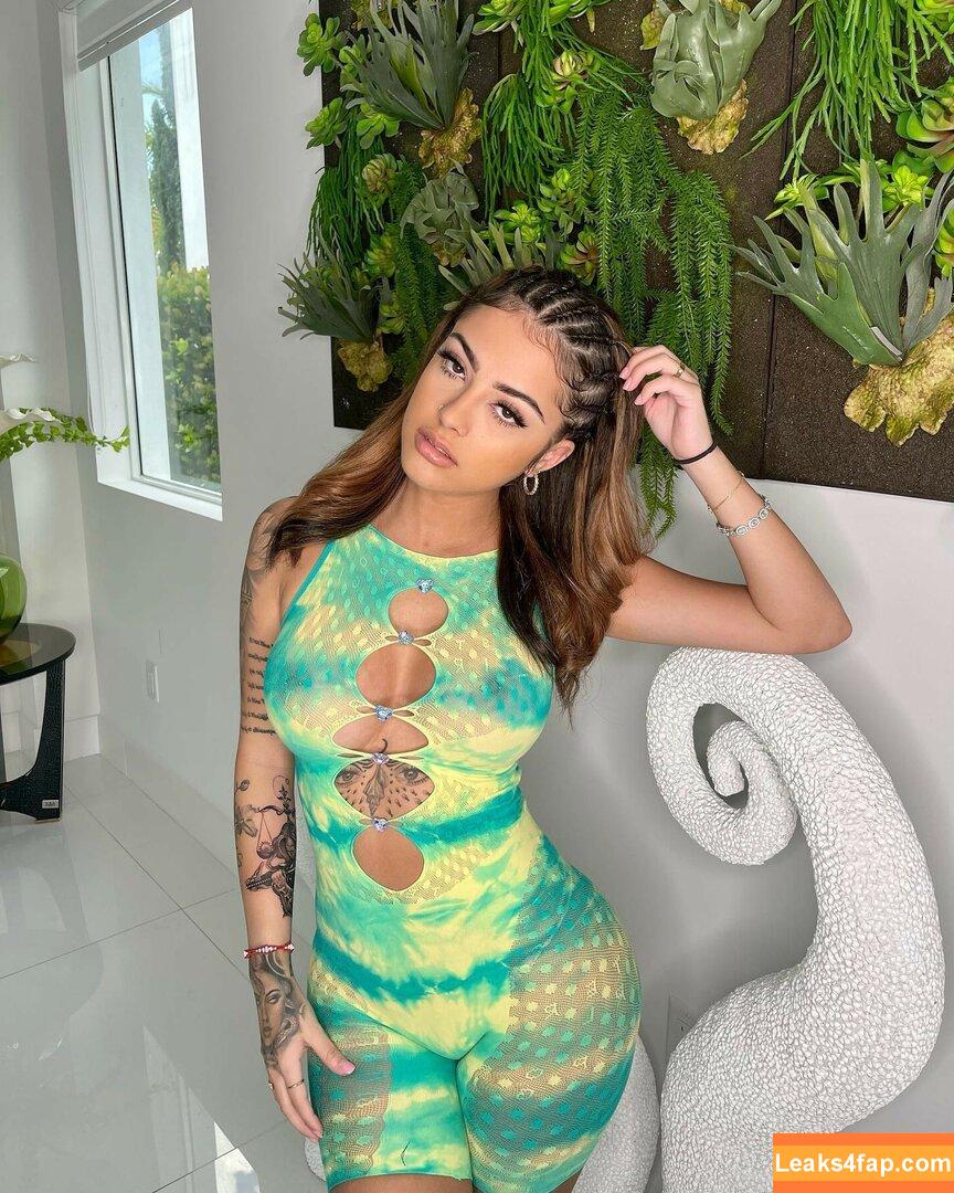 Malu Trevejo / malutrevejo / malutrevejo15 / malutrevejo18 leaked photo photo #0090