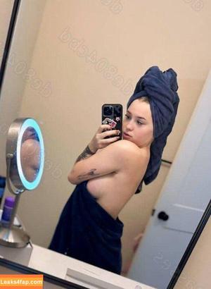 Alyssa Capps photo #0005