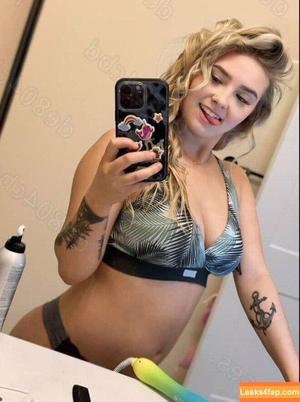 Alyssa Capps photo #0006