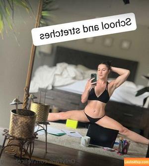 Felice Herrig photo #0008