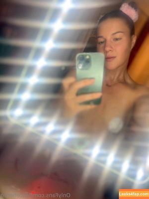 Felice Herrig photo #0011