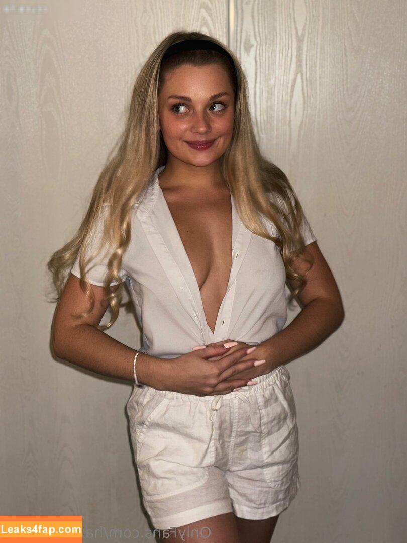 hazelxwinters / Hazel Winters / hazel_winter_kinnick leaked photo photo #0001