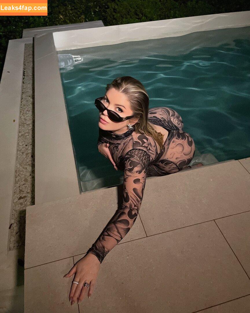 Lindsay Capuano / lindsaycapuano leaked photo photo #0002