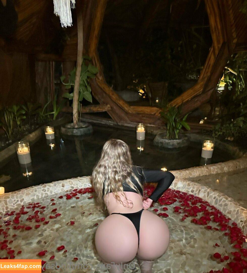 Lindsay Capuano / lindsaycapuano leaked photo photo #0106