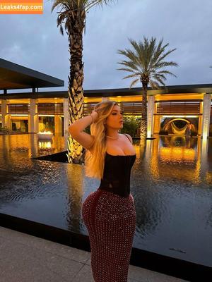 Lindsay Capuano photo #0035