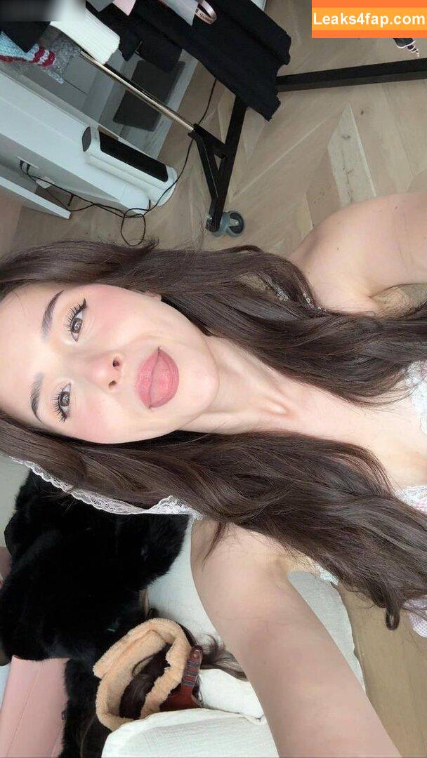 Pokimane / pokimanelol / pokinaneonlyfan leaked photo photo #0022