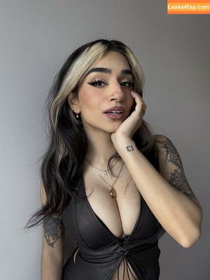 Saira Rose photo #0001