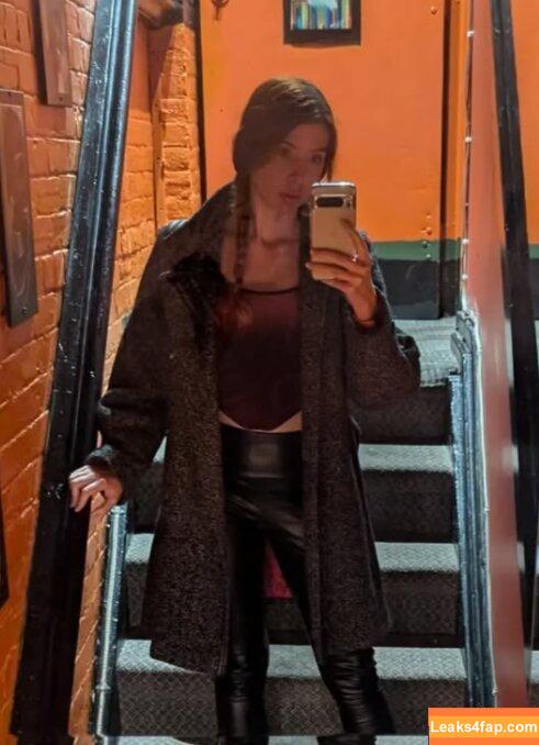 Vampx13 / Amanda McKnight / Gwen Wattson leaked photo photo #0014