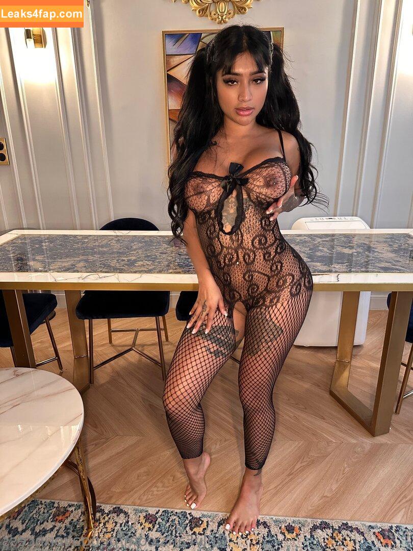 Yasmina Khan /  leaked photo photo #0013