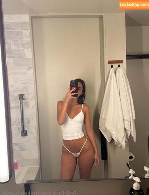 Mikaela Fuente photo #0001