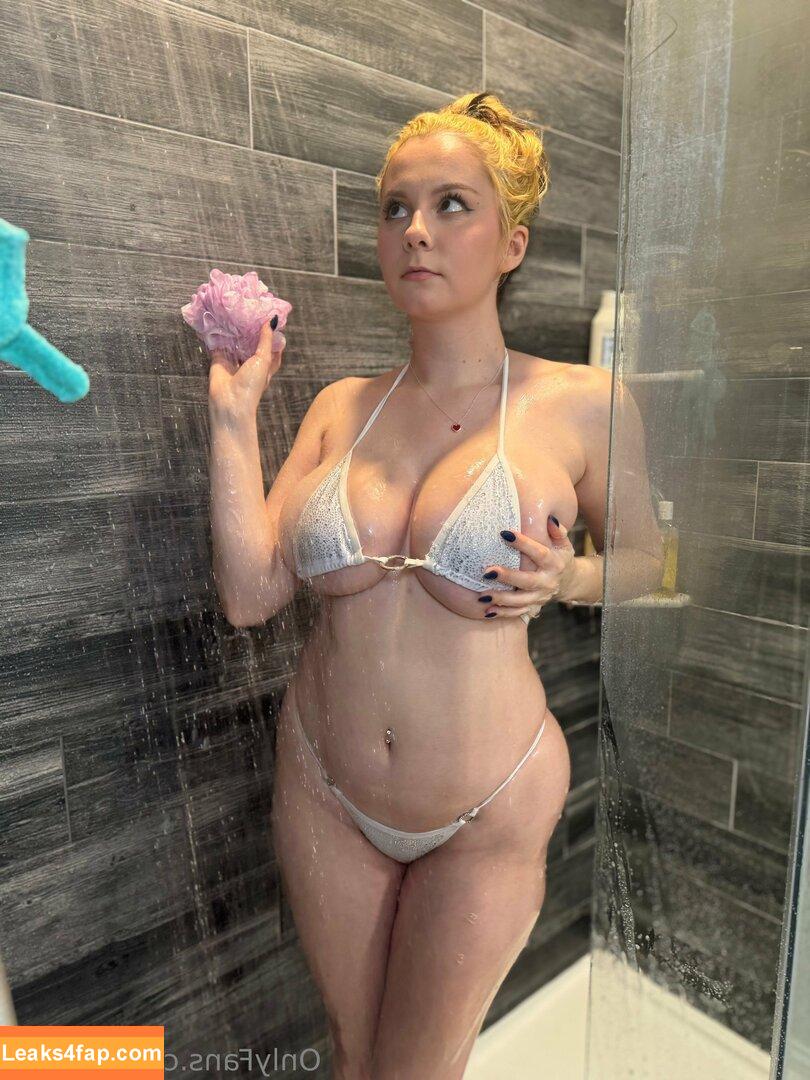 Yellz0 / Yellz1 / bigtittygothegg / yellz leaked photo photo #0008