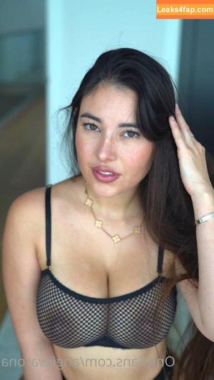 Angie Varona photo #0085
