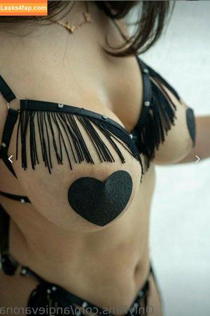 Angie Varona photo #0221