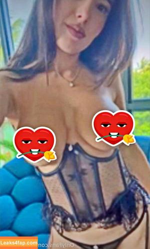 Angie Varona photo #0245