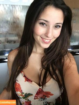 Angie Varona photo #0564