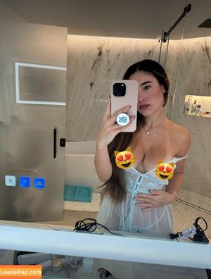 Angie Varona photo #0613