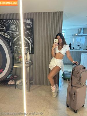 Angie Varona фото #0647