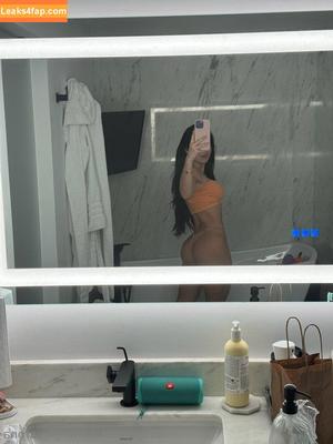 Angie Varona фото #0702