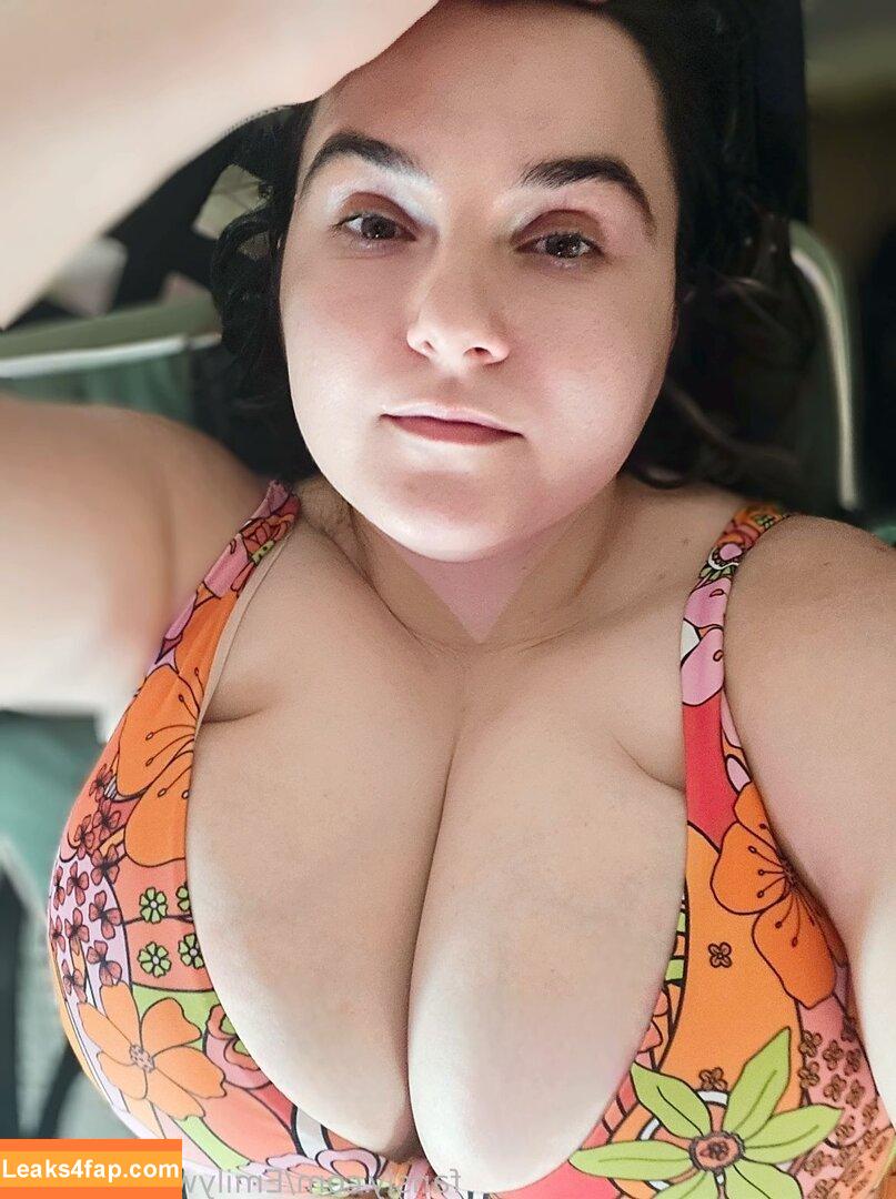 Emstreams / m1ss_ems leaked photo photo #0006