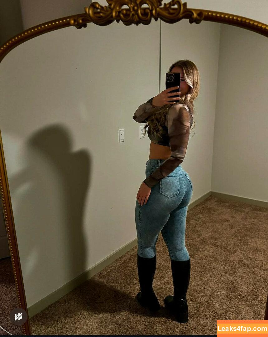 fitlifewith.em /  leaked photo photo #0004
