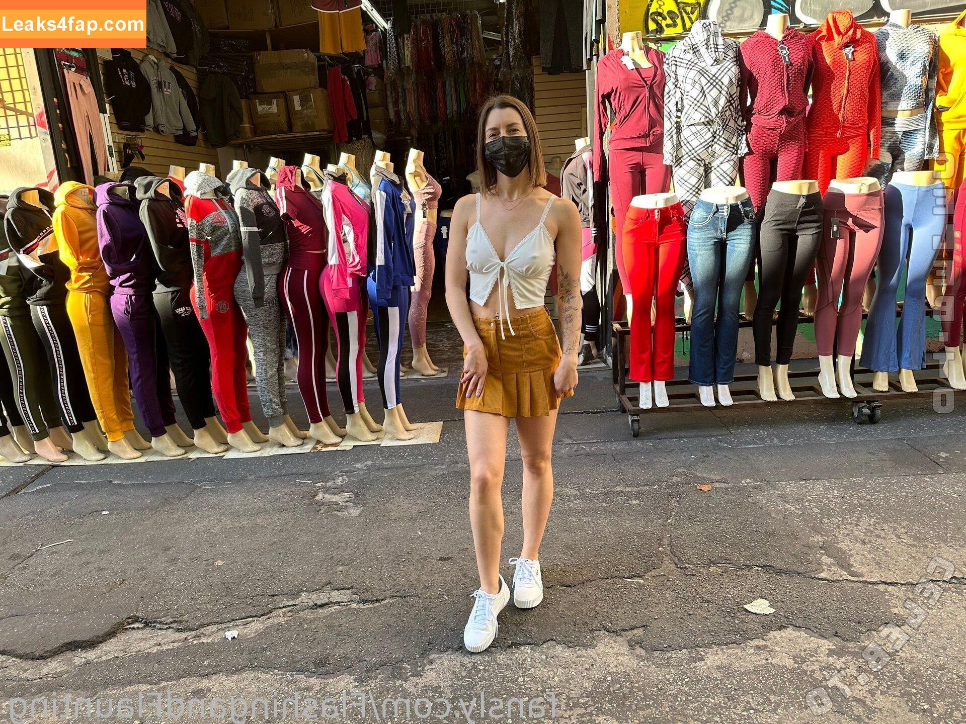 FlashingEmma / flashing_emma / https: leaked photo photo #0021