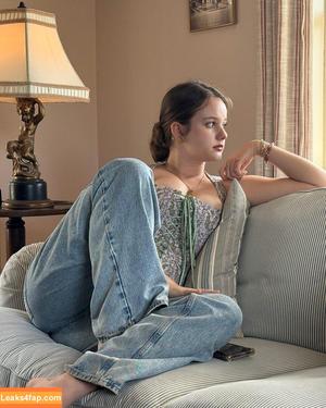 Isabella Ardley photo #0276
