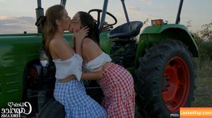 Little Caprice photo #0733