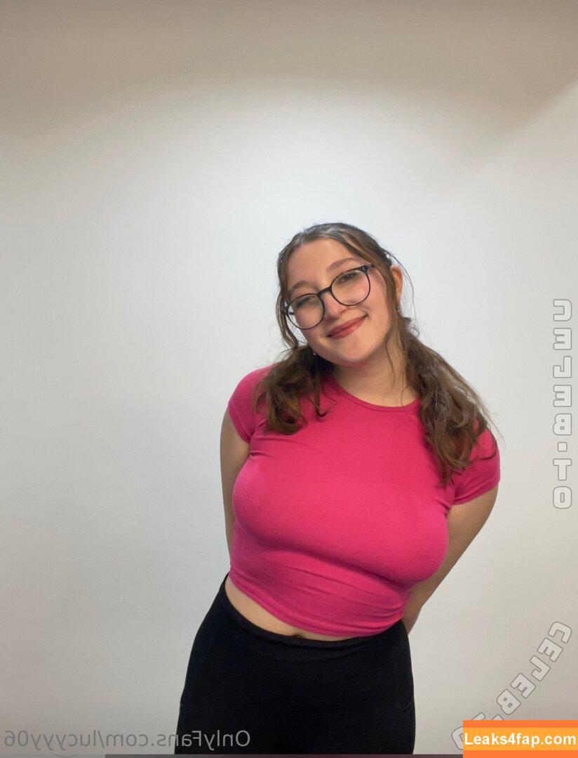 Lucyyy06 leaked photo photo #0001