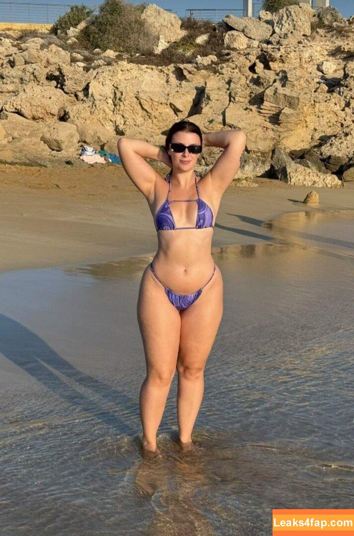Mia G / iammia1 / mia_ngx leaked photo photo #0004
