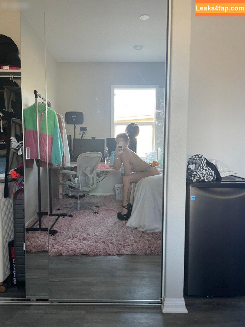 NYYXXII /  leaked photo photo #0004