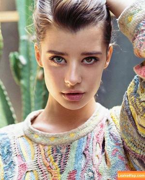 Sarah McDaniel photo #0030