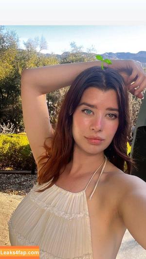 Sarah McDaniel photo #0033