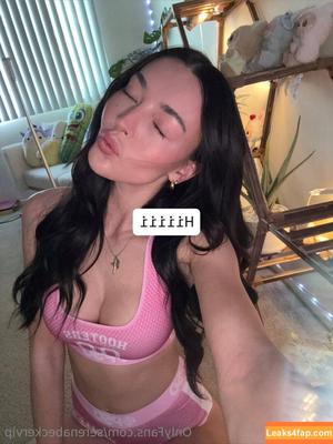 Serena Becker photo #0022