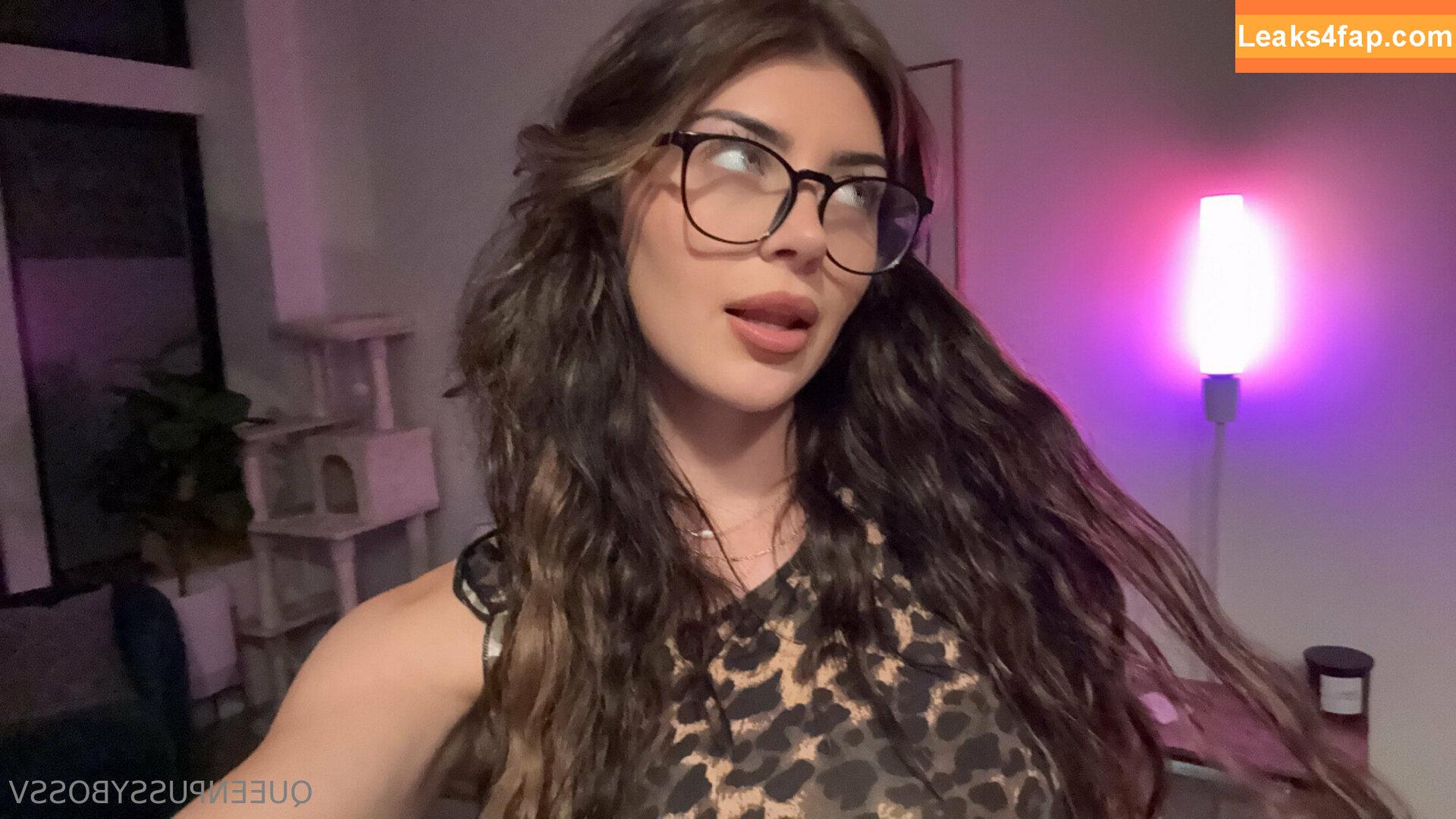 Victoria Kuhnley / queenpussybossv / victoriakuhnley leaked photo photo #0004