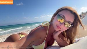 Briana Armbruster photo #0002
