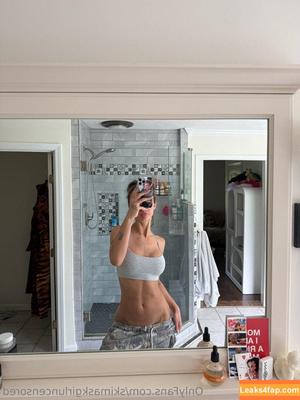 Briana Armbruster photo #0005