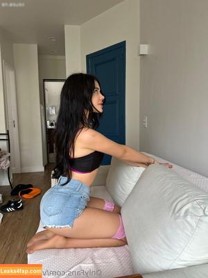 Vanessa.rhd photo #0015