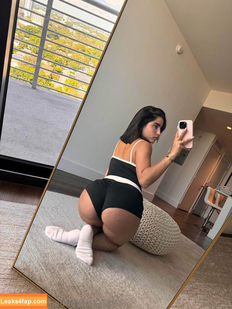 Angela Alvarez / angeelaalvarezz / avn00 leaked photo photo #0002