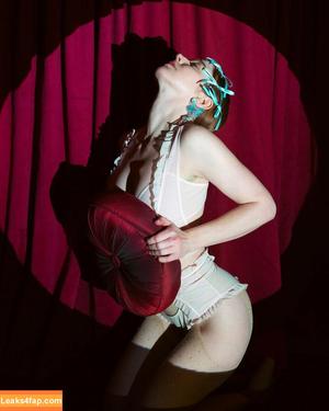 Erna Burn photo #0020