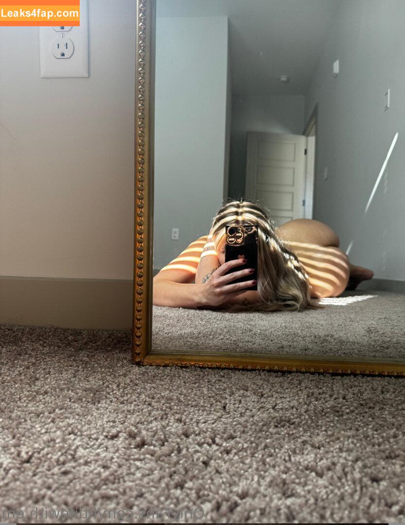 fitlifewith.em /  leaked photo photo #0018