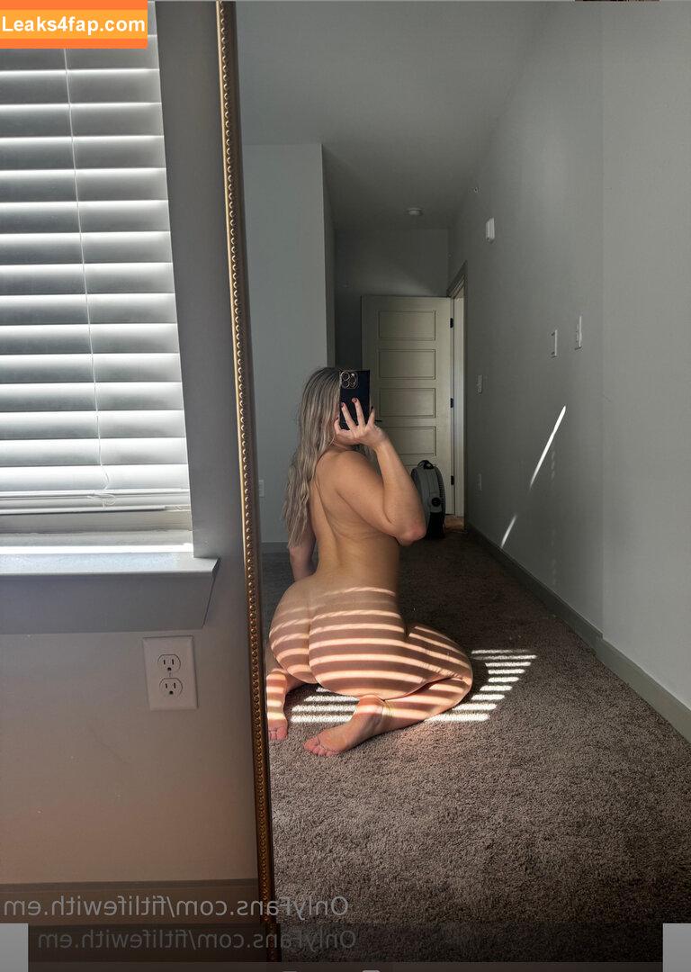 fitlifewith.em /  leaked photo photo #0022