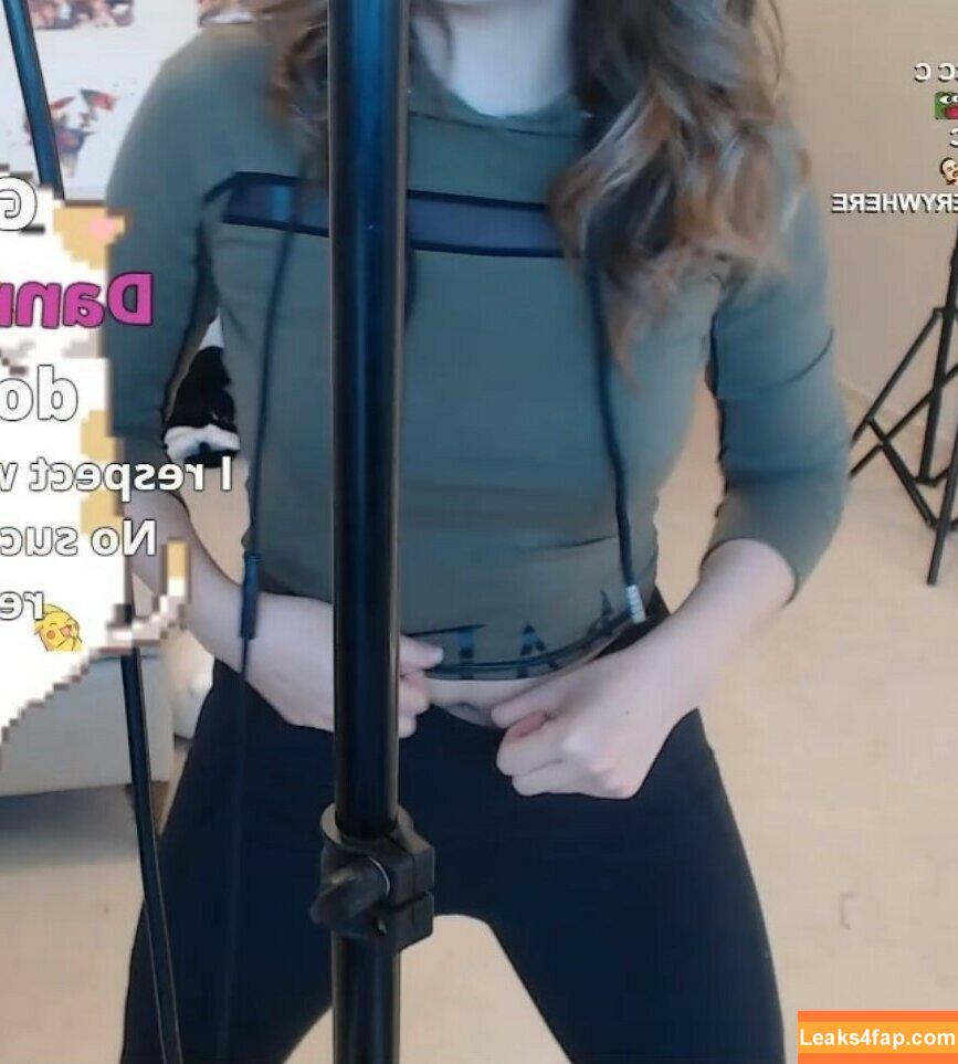 Pokimane / pokimanelol / pokinaneonlyfan слитое фото фото #0074