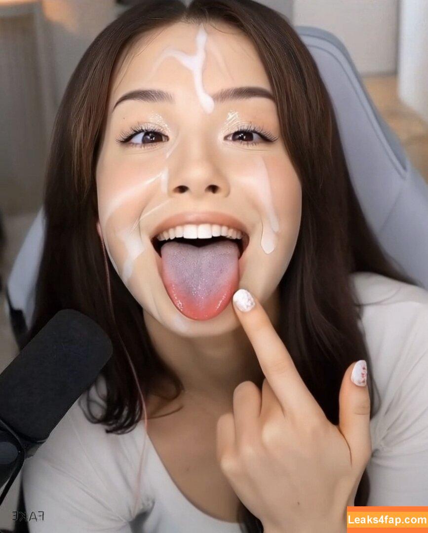 Pokimane / pokimanelol / pokinaneonlyfan leaked photo photo #0243